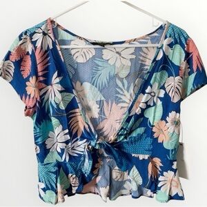 Tresics Floral Cropped Top with Front Tie Tropical Vacation Lightweight Shirt